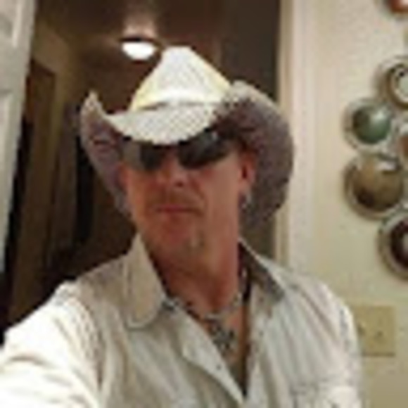 Meet your Posher, Mike - Picture 1 of 1